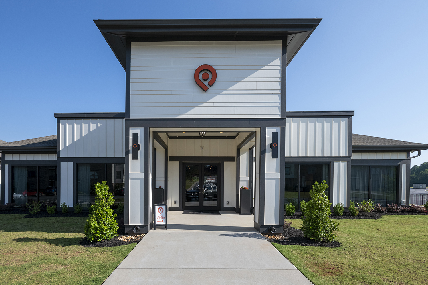 Pointe Grand Athens The Multifamily Advisory Group at Cushman & Wakefield